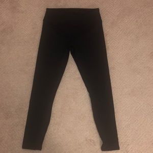 Never worn Fabletics black powerhold leggings